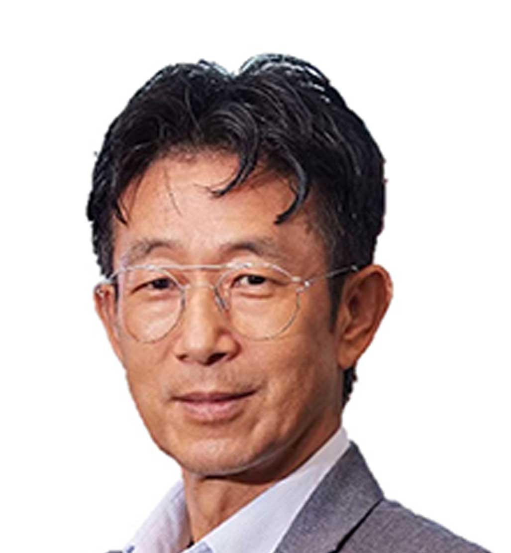 周明：总在改写人生高度的“飞行者”